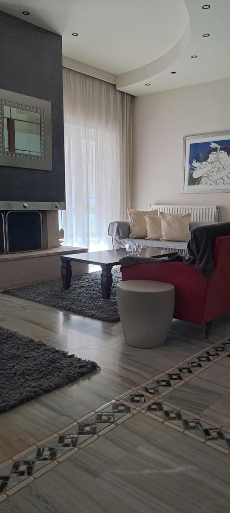 Elegante Apartamento Centrale 特里卡拉 外观 照片